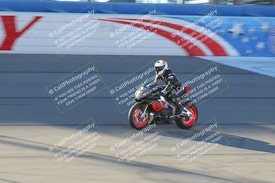 media/Nov-26-2022-Fastrack Riders (Sat) [[b001e85eef]]/Level 2/Session 1 Front Straight/